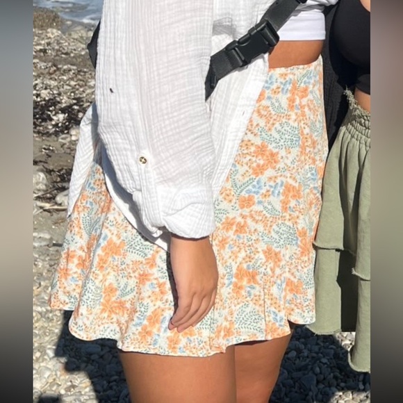 American Eagle skirt - Picture 2 of 8